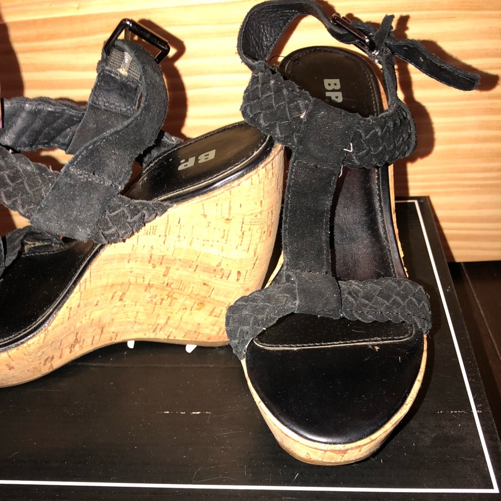 Wedge heels